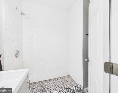 300 W Chesapeake Avenue - Photo Thumbnail 6