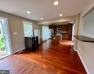 504 Walnut Drive - Photo Thumbnail 8
