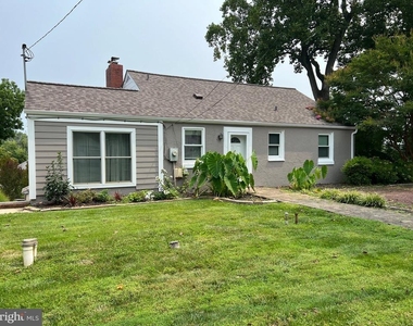 504 Walnut Drive - Photo Thumbnail 4