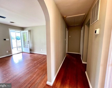 504 Walnut Drive - Photo Thumbnail 17