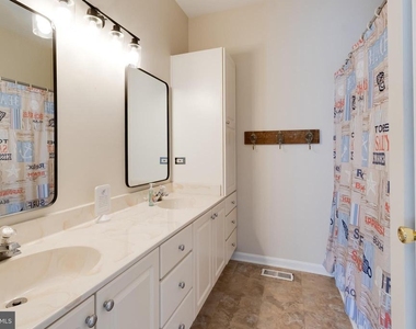 4302 Sandpiper Drive - Photo Thumbnail 6