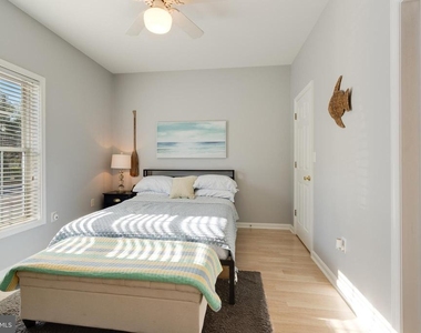 4302 Sandpiper Drive - Photo Thumbnail 4