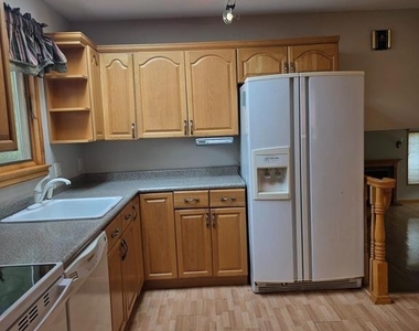 812 Leeds Lane - Photo Thumbnail 20
