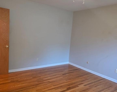 812 Leeds Lane - Photo Thumbnail 24