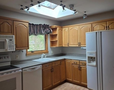 812 Leeds Lane - Photo Thumbnail 17