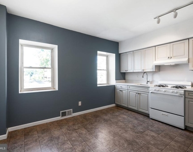 613 N Scott Street - Photo Thumbnail 5