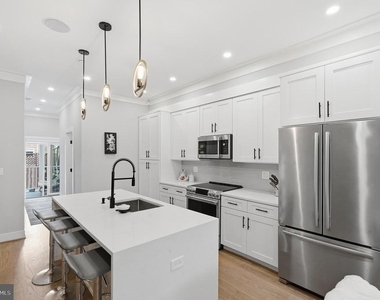 1343 Otis Place Nw - Photo Thumbnail 5