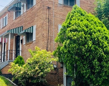 4901 Fitch Place Ne - Photo Thumbnail 13