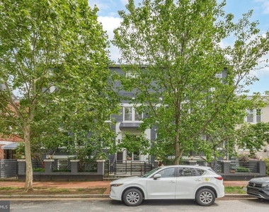 1409 G Street Ne - Photo Thumbnail 16
