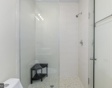1409 G Street Ne - Photo Thumbnail 10