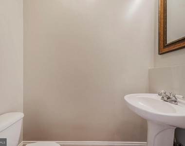 1871 Newton Street Nw - Photo Thumbnail 20