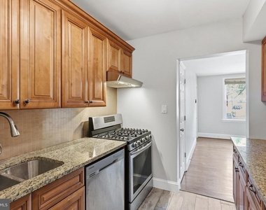 1231 Penn Street Ne - Photo Thumbnail 10