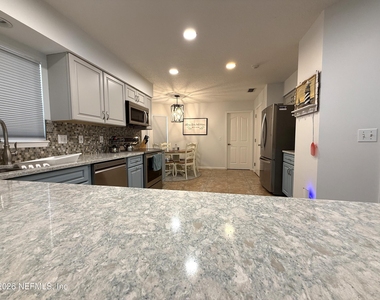 8997 Adams Walk Drive - Photo Thumbnail 7