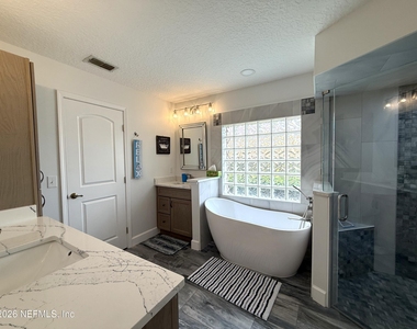 8997 Adams Walk Drive - Photo Thumbnail 14