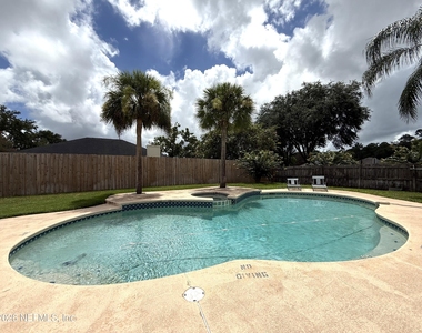 8997 Adams Walk Drive - Photo Thumbnail 10