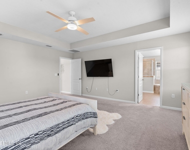 3906 Heatherbrook Place - Photo Thumbnail 24