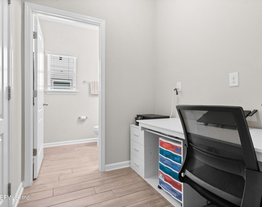 3906 Heatherbrook Place - Photo Thumbnail 19