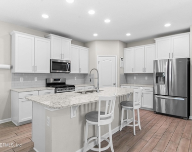 3906 Heatherbrook Place - Photo Thumbnail 9