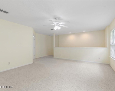 8884 Hampton Landing Drive E - Photo Thumbnail 24