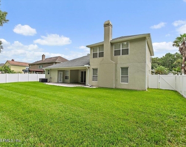 8884 Hampton Landing Drive E - Photo Thumbnail 29