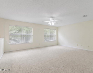 8884 Hampton Landing Drive E - Photo Thumbnail 23