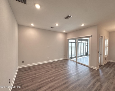 77 Park Center Avenue - Photo Thumbnail 2