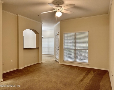 7800 Point Meadows Drive - Photo Thumbnail 15
