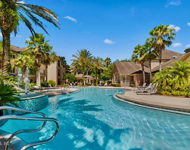 7800 Point Meadows Drive - Photo Thumbnail 12