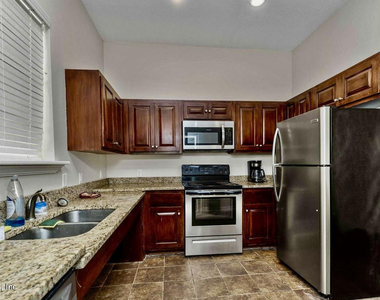 7800 Point Meadows Drive - Photo Thumbnail 3