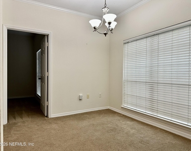 7800 Point Meadows Drive - Photo Thumbnail 16