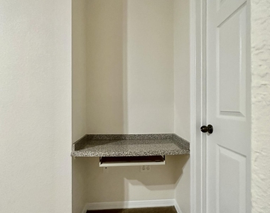 7800 Point Meadows Drive - Photo Thumbnail 22