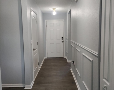 4260 Hemlock Street - Photo Thumbnail 2