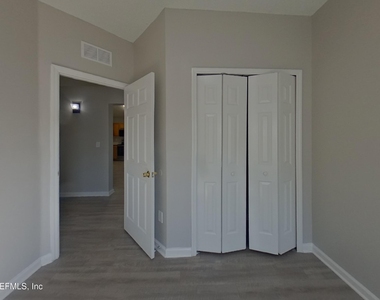 12048 Coachman Lakes Way - Photo Thumbnail 13