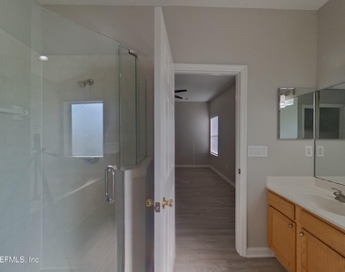 12048 Coachman Lakes Way - Photo Thumbnail 10