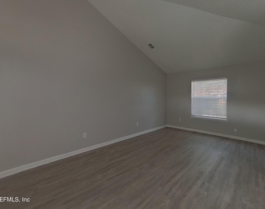 12048 Coachman Lakes Way - Photo Thumbnail 3