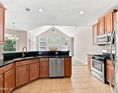 4424 N N Alatamaha Street - Photo Thumbnail 5