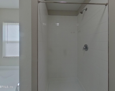 11617 Palladio Way - Photo Thumbnail 7
