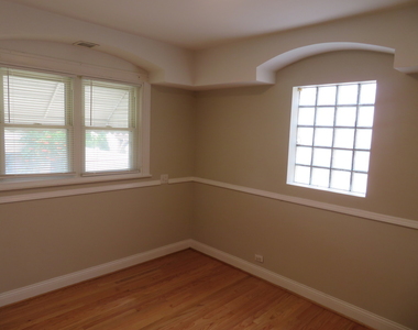 6957 W Fletcher Street - Photo Thumbnail 35