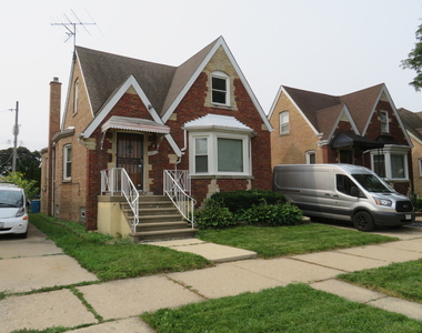 6957 W Fletcher Street - Photo Thumbnail 48