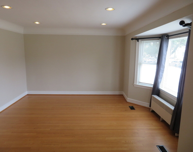 6957 W Fletcher Street - Photo Thumbnail 17
