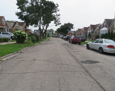 6957 W Fletcher Street - Photo Thumbnail 50