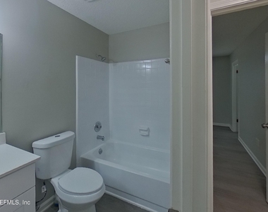 3572 Raymur Villa Drive - Photo Thumbnail 12