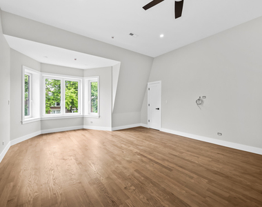 4543 S Ellis Avenue - Photo Thumbnail 6