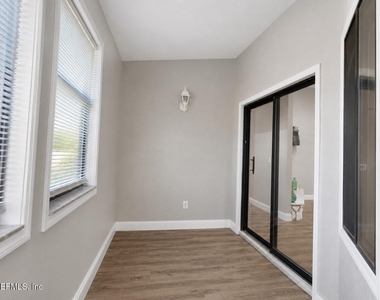 10 Falls Place - Photo Thumbnail 35