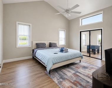 10 Falls Place - Photo Thumbnail 19