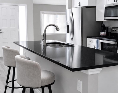 10 Falls Place - Photo Thumbnail 6