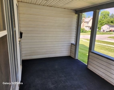 1602 S Highland Avenue - Photo Thumbnail 2