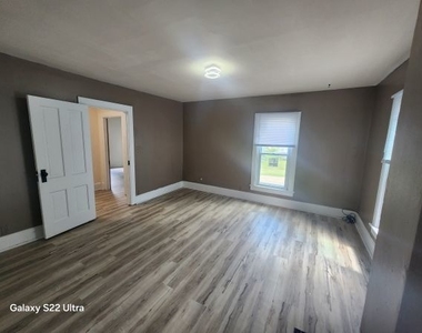 1602 S Highland Avenue - Photo Thumbnail 25