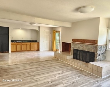 1602 S Highland Avenue - Photo Thumbnail 8
