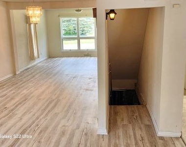 1602 S Highland Avenue - Photo Thumbnail 9